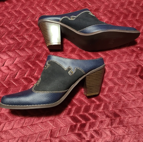 BLUE SUEDE SHOES! LoBR WOMEN'S SIZE 5 - Picture 5 of 10